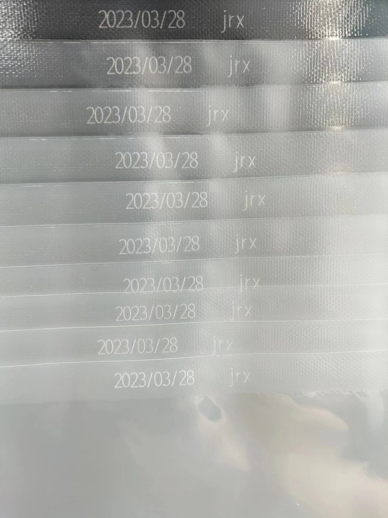 透明材質可以選擇激光噴碼嗎？透明材質激光噴碼應用